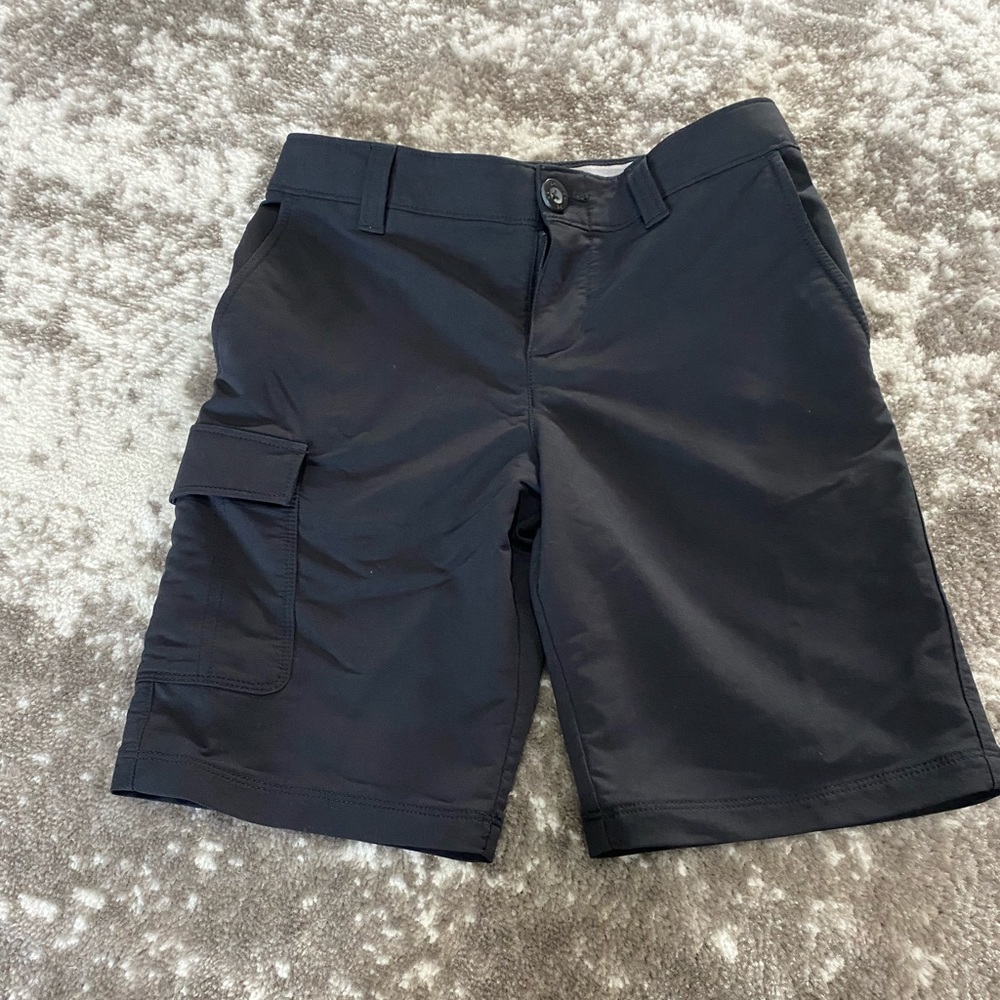 Under Armour boys ysm golf shorts